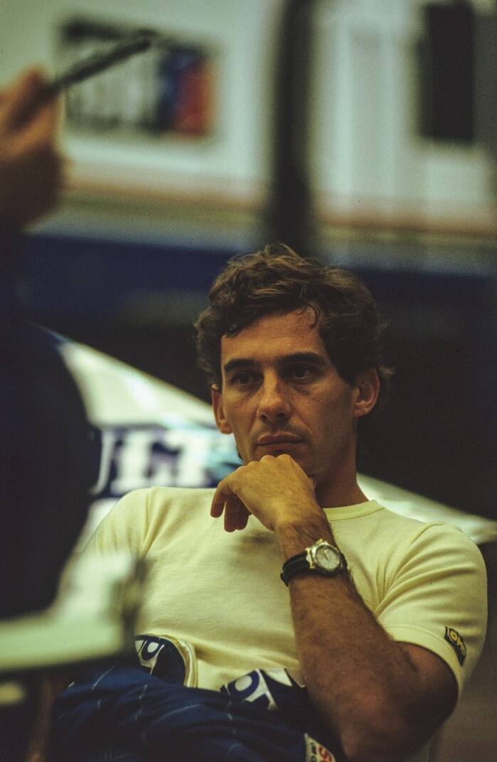 紀(jì)念埃爾頓·塞納（AYRTON SENNA）逝世30周年 TAG HEUER泰格豪雅致敬車(chē)神的不朽傳奇